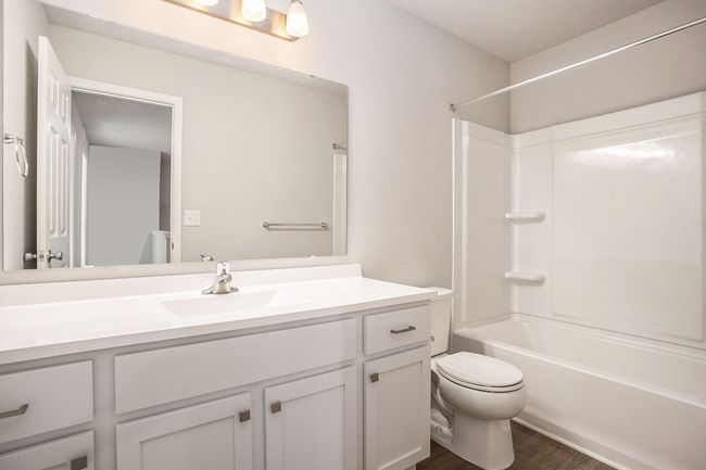 There is a full bath with tub/shower combo on the second floor. | Image 17