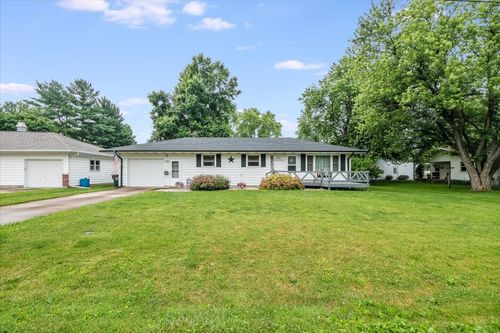 305 E Marshall St, Tolono, IL, 61880-8313 | Card Image