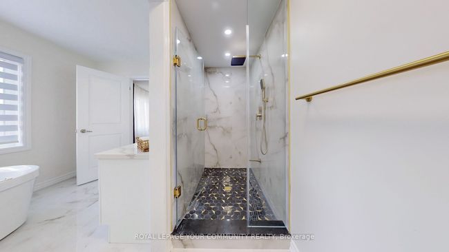 1072 Wickham Rd, House other with 5 bedrooms, 5 bathrooms and 3 parking in Innisfil ON | Image 32