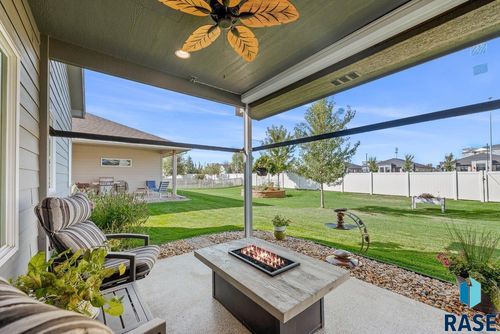 5403 Yarrow Trl, Sioux Falls, SD, 57108 | Card Image