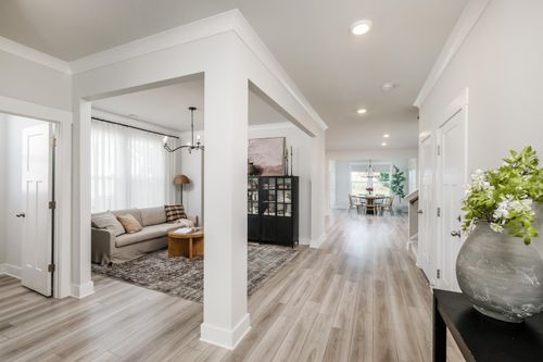 561 Fenwick Dr, woodruff, SC, 29388-8052 | Card Image