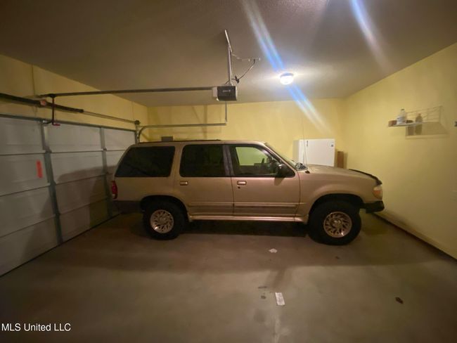 Garage | Image 11
