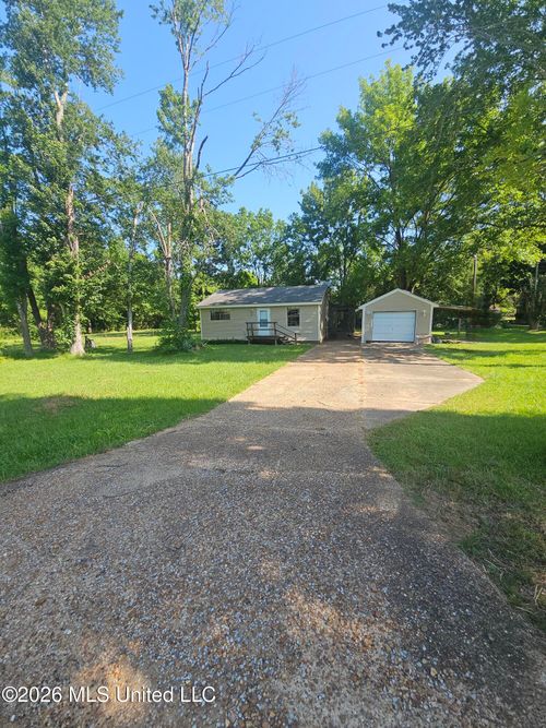 13224 Abernathy Rd, Byhalia, MS, 38611-9520 | Card Image