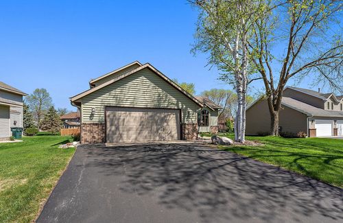 3220 Highlands Rd, Brooklyn Park, MN, 55443-1945 | Card Image