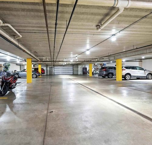 5a-1227 Kimberly Rd, Bettendorf, IA, 52722-4024 | Card Image