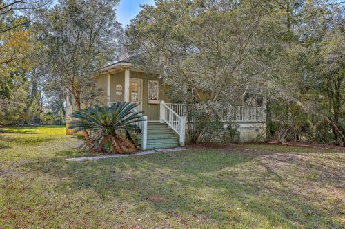 4401 Prices Bridge Ln, Walterboro, SC, 29488-7015 | Card Image