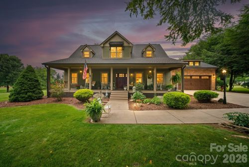 98 Garden Ln, Canton, NC, 28716-9363 | Card Image