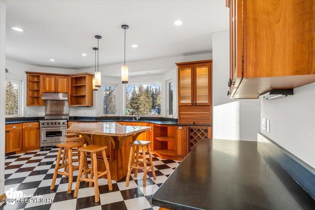 32 Kitchen | Image 33