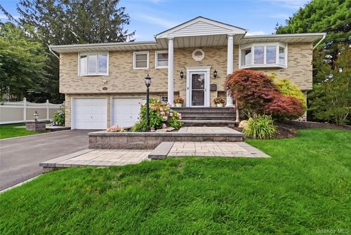 94 Ellensue Dr, Deer Park, NY, 11729-1021 | Card Image