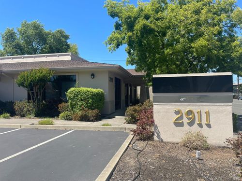 2911 Cleveland Ave, Santa Rosa, CA, 95403-2715 | Card Image