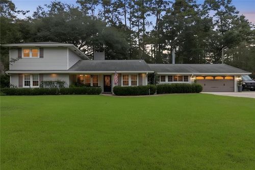 1118 W 11th Ave, Covington, LA, 70433-1824 | Card Image