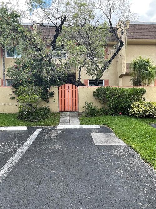 507-7175 Nova Dr, Davie, FL, 33317-7186 | Card Image