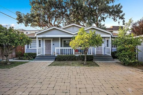 3225 E 4th St, Long Beach, CA, 90814-1513 | Card Image