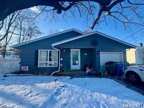 8 Meadow Rd, Hamden, CT, 06514-3329 | Card Image