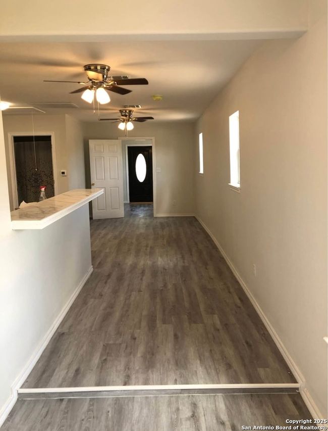 2201 Cantrell Ave, House other with 4 bedrooms, 2 bathrooms and null parking in Jourdanton TX | Image 7