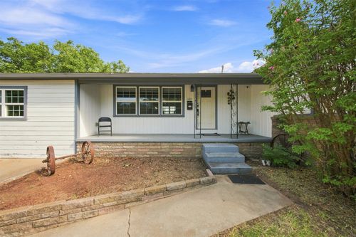 1408 E Cherry St, Cushing, OK, 74023-4206 | Card Image