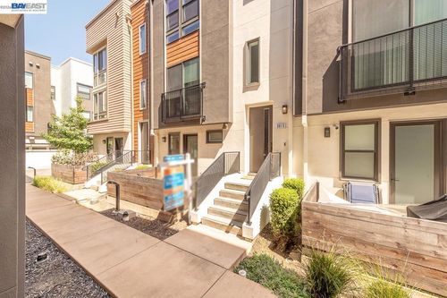 3815 Spirit Ter, Fremont, CA, 94538-1426 | Card Image