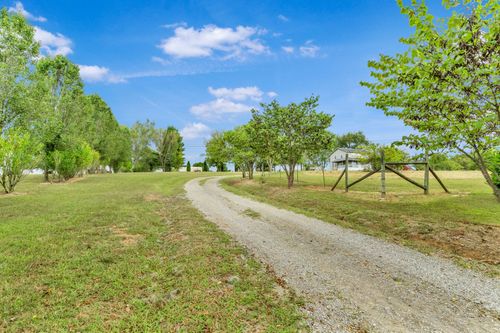 1584 Errel Dowlen Rd, Pleasant View, TN, 37146-9035 | Card Image