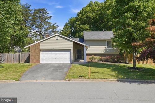 7 Abbey Cir, STERLING, VA, 20164-1633 | Card Image