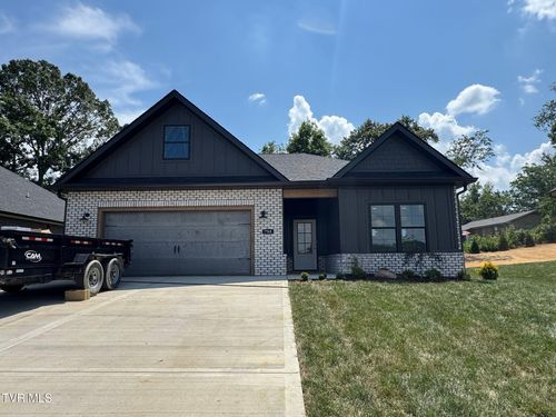 758 Hunts Terrace Dr, Kingsport, TN, 37663-3006 | Card Image