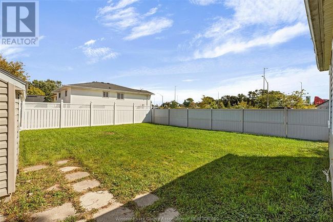 2968 Langlois Ave, House other with 3 bedrooms, 1 bathrooms and null parking in Windsor ON | Image 21