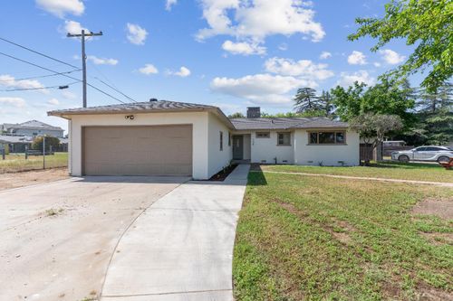 134 10th St, Clovis, CA, 93612-2217 | Card Image