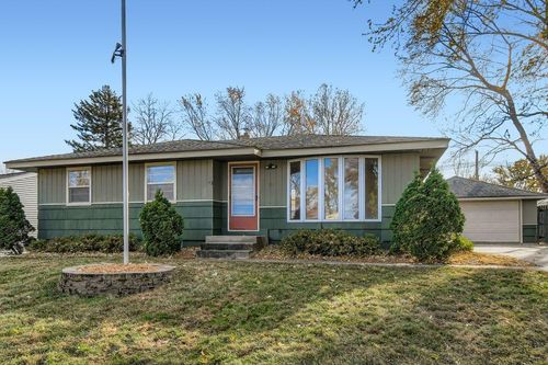 80 Sherrie Ln, Woodbury, MN, 55125-4120 | Card Image