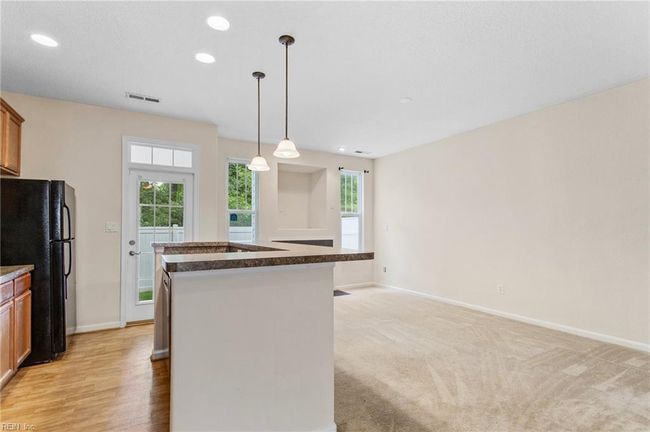 2741 Deep Creek Cmn, House attached with 2 bedrooms, 3 bathrooms and null parking in Chesapeake VA | Image 5