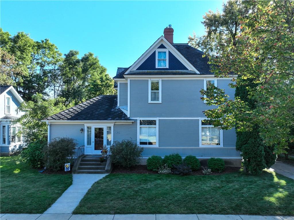 Summit Ave, Eau Claire, WI 54701