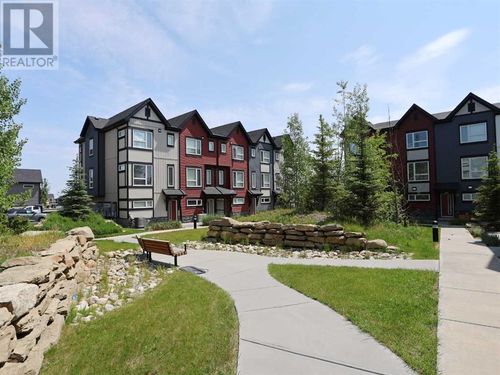 402-11 Evanscrest Mews Nw, Calgary, AB, T3P0Y1 | Card Image