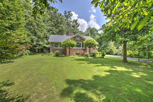 4 Fair Oaks Dr, Decatur, IL, 62526-1418 | Card Image