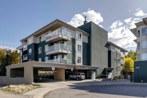 211 - 3101 34 Avenue Nw, Home with 1 bedrooms, 1 bathrooms and 1 parking in Calgary AB | Card Image