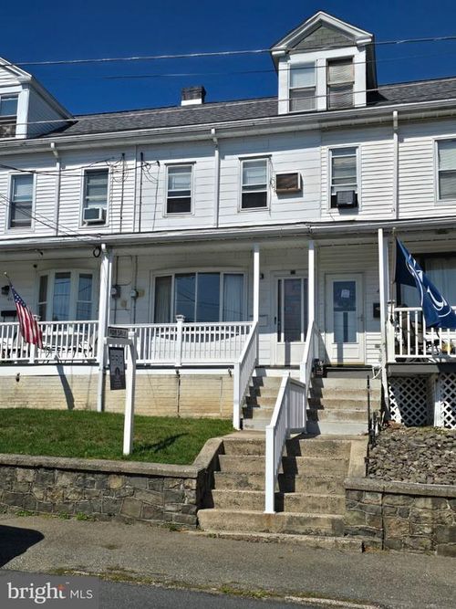44 W Wiggan Street, NEW PHILADELPHIA, PA, 17959 | Card Image