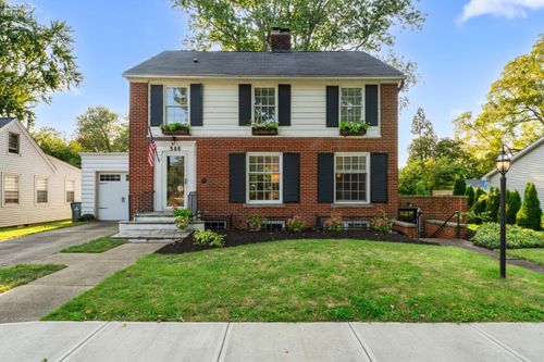 586 Washington St, Vermilion, OH, 44089-1079 | Card Image