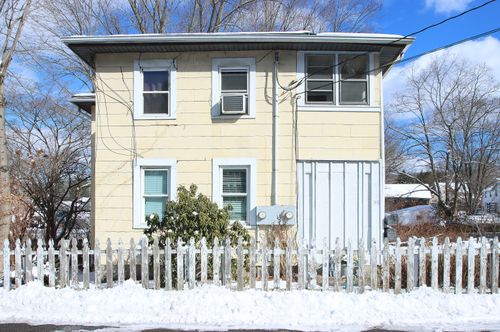 39 Maple Street, Seymour, CT, 06483 | Card Image