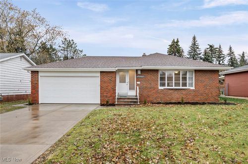 23409 Mccann St, Warrensville Heights, OH, 44128-5245 | Card Image