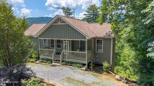 228 Ace Gap Rd, Townsend, TN, 37882-3516 | Card Image