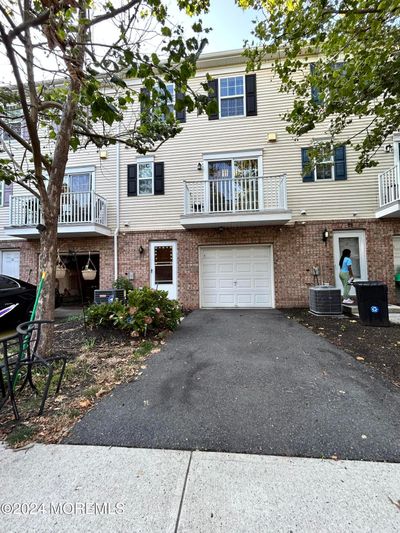 15 Cliff Street, Condo with 3 bedrooms, 2 bathrooms and null parking in Trenton NJ | Image 2