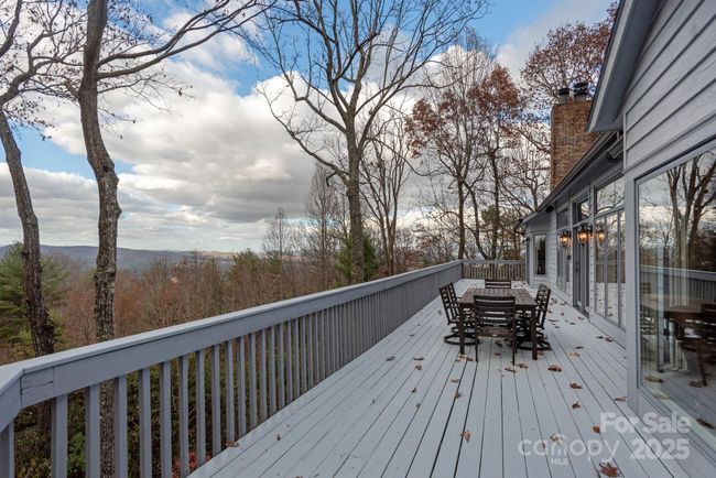 135 Poplar Loop Dr, House other with 3 bedrooms, 5 bathrooms and null parking in Flat Rock NC | Image 23