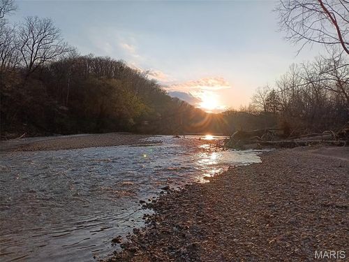 1100 Hattie Rd, Willow Springs, MO, 65793-8984 | Card Image