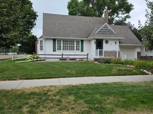 413 Oscar Ave N, Canby, MN, 56220-1337 | Card Image