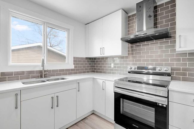 3248 Dovercliffe Rd Se, House other with 5 bedrooms, 2 bathrooms and 2 parking in Calgary AB | Image 10