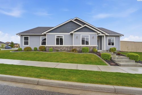 1187 N Nevada St, Kennewick, WA, 99336-1038 | Card Image