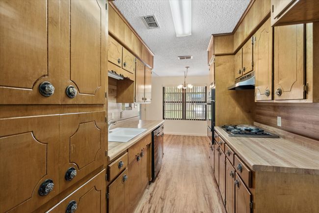 House 2 | Image 32