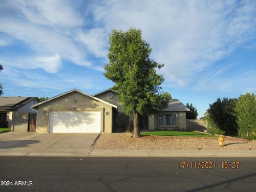 2324 W Highland Ct, Chandler, AZ, 85224-8377 | Card Image
