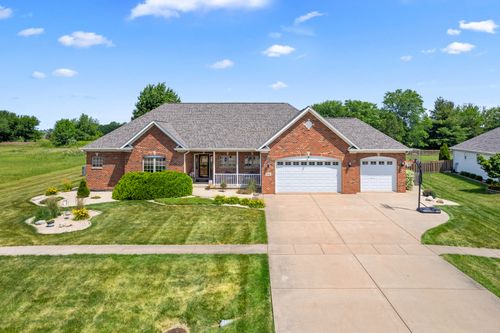 990 Fox Trail Ln, Somonauk, IL, 60552-3248 | Card Image