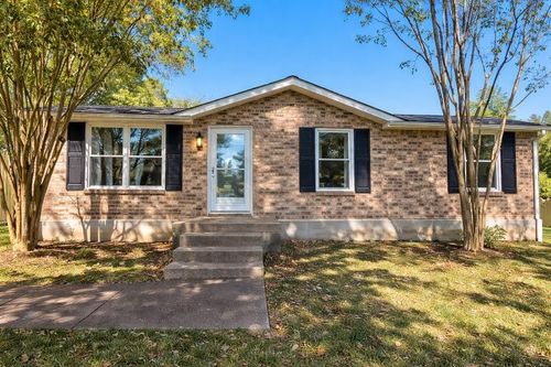 127 King Cole Dr, Clarksville, TN, 37042-4835 | Card Image