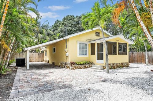 2780 Weeks Ave, NAPLES, FL, 34112-5727 | Card Image