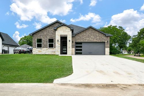 714 Autumn Ln, Livingston, TX, 77351-4461 | Card Image
