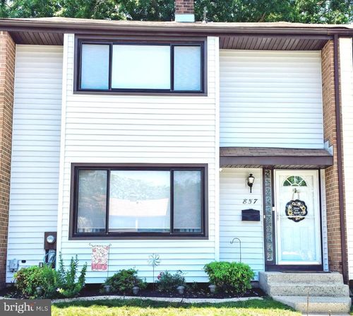 857 Jamestown Rd, East Windsor, NJ, 08520-5644 | Card Image